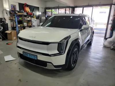 Kia EV9 · 2024 год