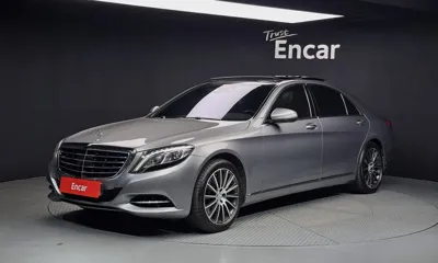 Mercedes-Benz S-Class · 2015 год
