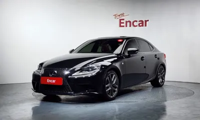 Lexus IS · 2016 год