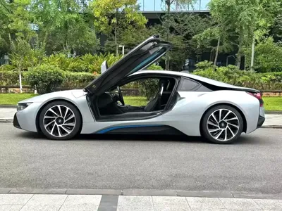 BMW i8 2018, 120000 км, за 339799 CNY - фото 6