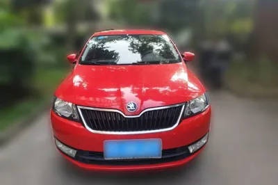 Skoda Rapid Spaceback 2016, 72400 км, за 26872.57 CNY
