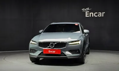 Volvo V60 2022, 27803 км, за 39900000 KRW