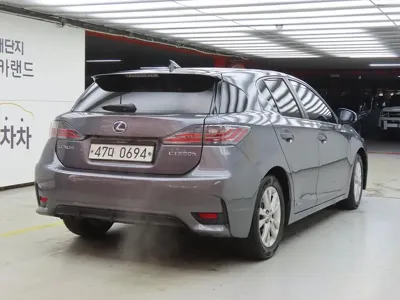 Lexus CT200h 2015, 70913 км, за 15000000 KRW