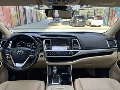 Toyota Highlander 2021, 70000 км, за 139800 CNY - фото 6