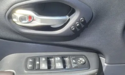 Jeep Cherokee 2015, 98700 км, за 7300000 KRW - фото 11