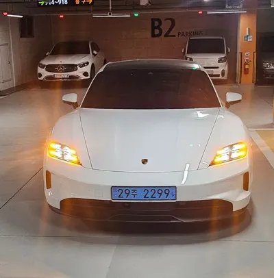 Porsche Taycan · 2026 год