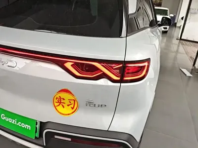 BYD Yuan Up 2026, 1200 км, за 73100 CNY - фото 8