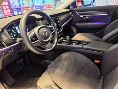 Volvo S90 2018, 120000 км, за 88800 CNY - фото 8
