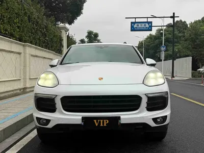 Porsche Cayenne 2015, 160000 км, за 144100 CNY