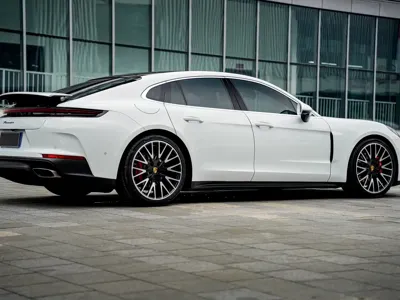 Porsche Panamera 2024, 18000 км, за 808800 CNY - фото 19