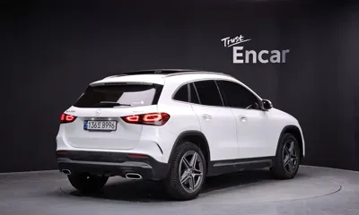 Mercedes-Benz GLA-Class 2020, 108064 км, за 24490000 KRW