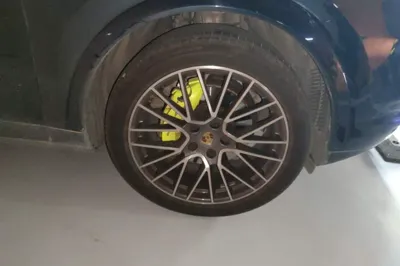 Porsche Cayenne E-Hybrid 2022, 109800 км, за 369145.16 CNY - фото 8