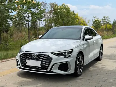 Audi A3 · 2022 год