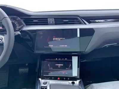 Audi e-tron 2026, 100 км, за 199800 CNY - фото 22