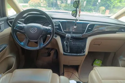 Buick GL8 2017, 76700 км, за 126598.58 CNY