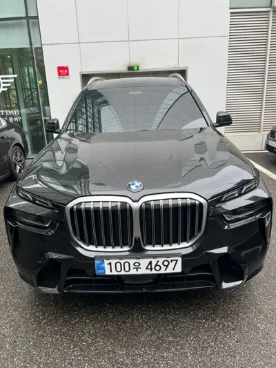 BMW X7 · 2025 год