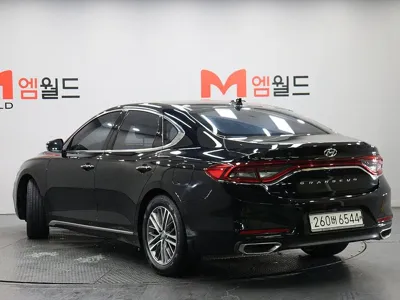 Hyundai Grandeur 2017, 152335 км, за 99990000 KRW