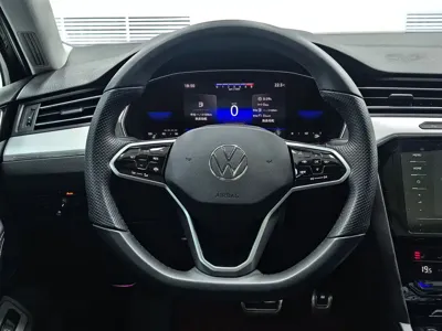 Volkswagen Magotan 2023, 9000 км, за 152800 CNY - фото 7