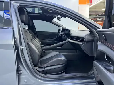 Hyundai Elantra 2025, 13100 км, за 135800 CNY - фото 22