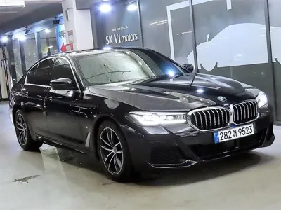 BMW 5-Series · 2023 год