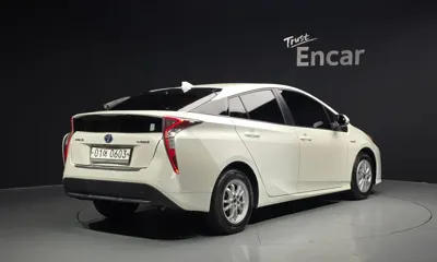 Toyota Prius 2016, 114533 км, за 12400000 KRW