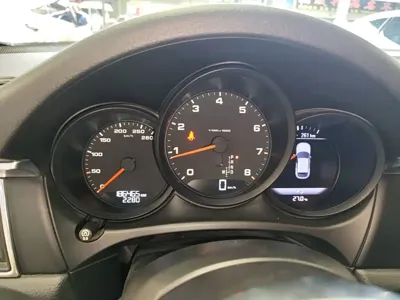 Porsche Macan 2017, 186500 км, за 111100 CNY - фото 12