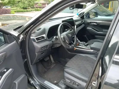 Toyota Highlander 2022, 79700 км, за 168000 CNY - фото 9