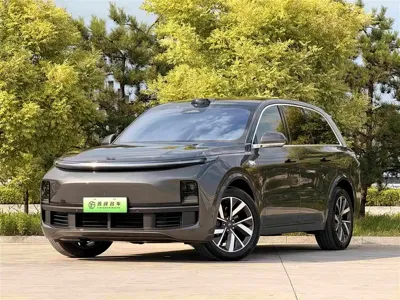 Li Auto Li L8 · 2024 год