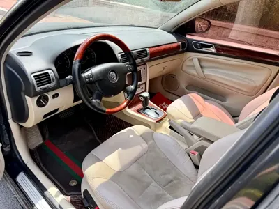 Volkswagen Passat Lingyu 2009, 147000 км, за 10800 CNY - фото 9