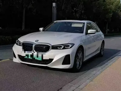 BMW i3 · 2022 год