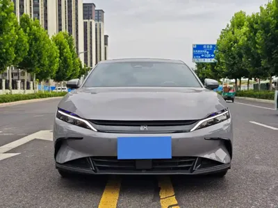 BYD Han 2025, 23000 км, за 103800 CNY