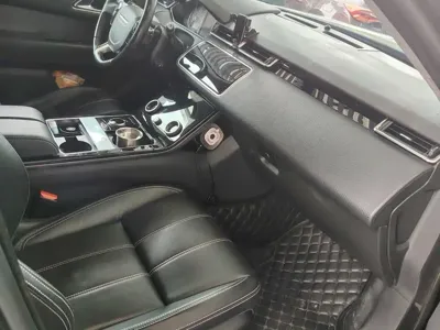 Land Rover Velar 2018, 70000 км, за 142800 CNY
