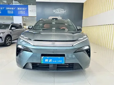 BYD 唐L 2025, 5000 км, за 183800 CNY