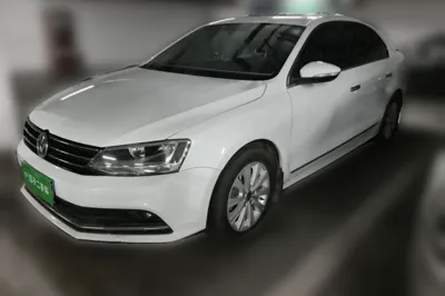 Volkswagen Sagitar · 2015 год