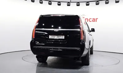 Cadillac Escalade 2018, 109342 км, за 39800000 KRW - фото 4