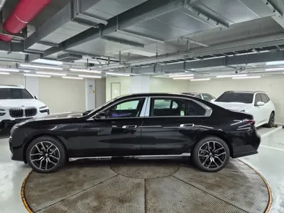 BMW 7-Series 2026, 50 км, за 135080000 KRW