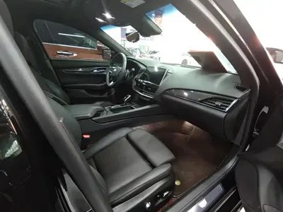 Cadillac CT5 2022, 30000 км, за 146800 CNY