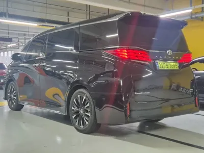 Toyota Alphard 2024, 3619 км, за 109900000 KRW