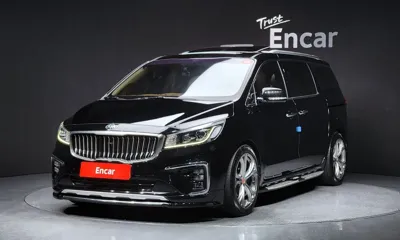 Kia Canival · 2019 год
