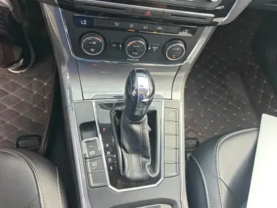 Volkswagen Passat 2017, 69500 км, за 58800 CNY - фото 16