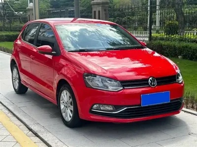 Volkswagen Polo 2015, 68000 км, за 22799 CNY