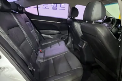 Hyundai Avante 2018, 129000 км, за 8800000 KRW - фото 10