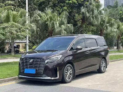 Buick GL8 2020, 90000 км, за 118000 CNY - фото 1