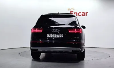 Audi Q7 2019, 68108 км, за 32400000 KRW