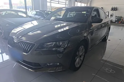 Skoda Superb · 2018 год