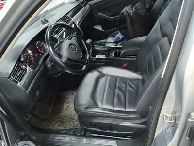 Volkswagen Phideon 2019, 93800 км, за 101000 CNY - фото 15