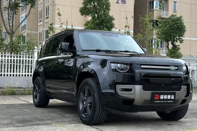 Land Rover Defender 2023, 90800 км, за 545323.89 CNY