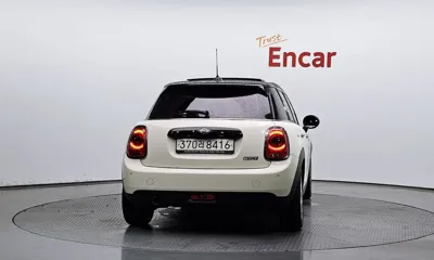 MINI Cooper 2018, 64041 км, за 14500000 KRW