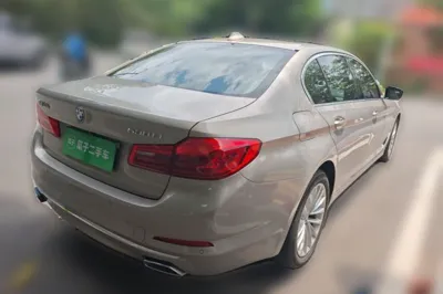 BMW 5 Series 2018, 100600 км, за 147937.41 CNY
