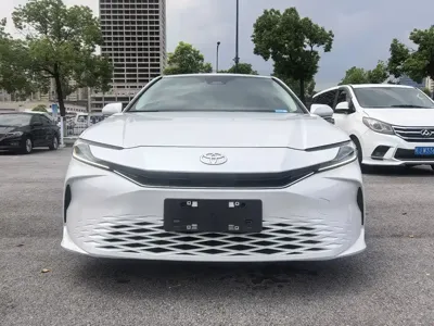 Toyota Camry 2025, 10000 км, за 116800 CNY